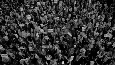 Dış Çatışmaya Karşı Yerel Bir Protestoyu Fotoğraflamak 19 Dis Catismaya Karsi Yerel Bir Protestonun Fotografini Cekmek