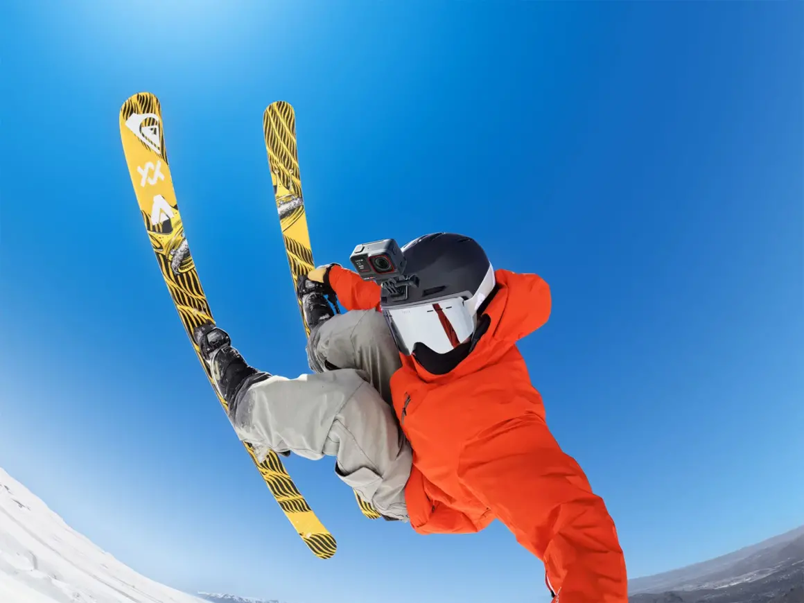 Insta360'ın Yeni Ace Pro Aksiyon Kamerası 15 Skiing 01