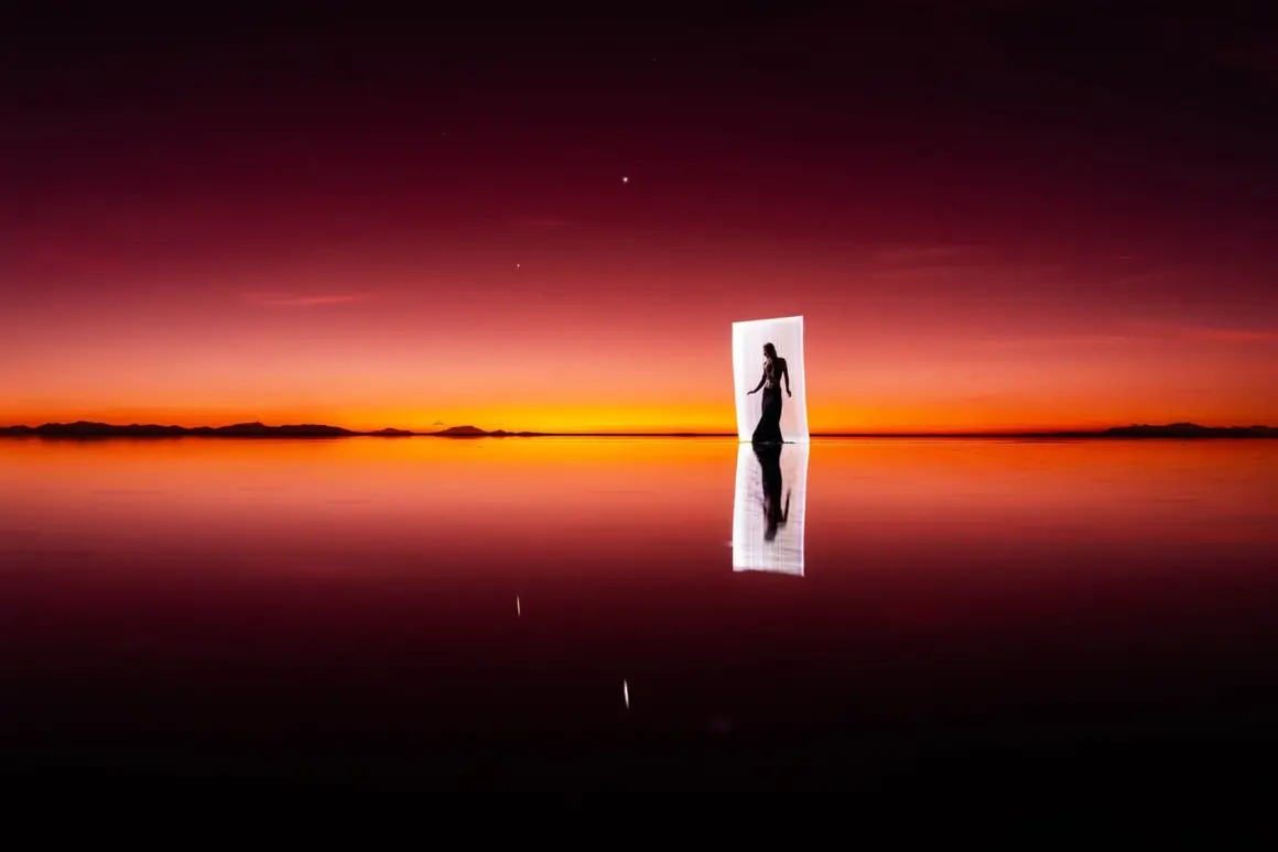 Uyuni'nin Tuz Düzlüklerinde Kızıl Gökyüzü Altında Işıkla Boyama 11 Uyuni Tuz Duzlukleri 009