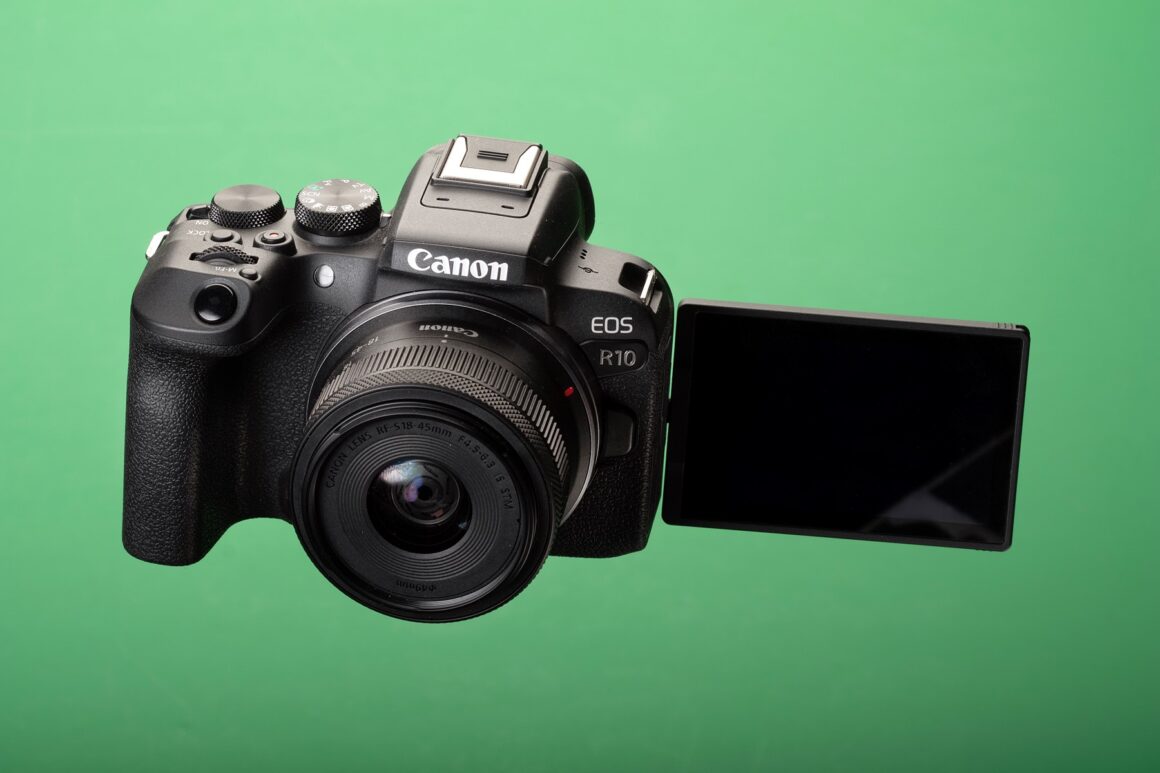 1000 Doların Altındaki En İyi Kameralar 2023 3 canon eosr10