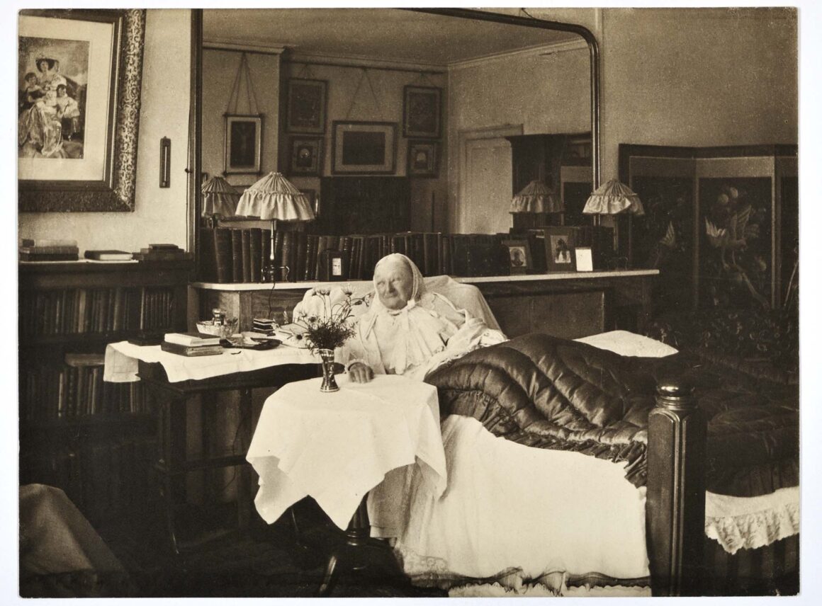 Florence Nightingale in bed at South Street aged 86