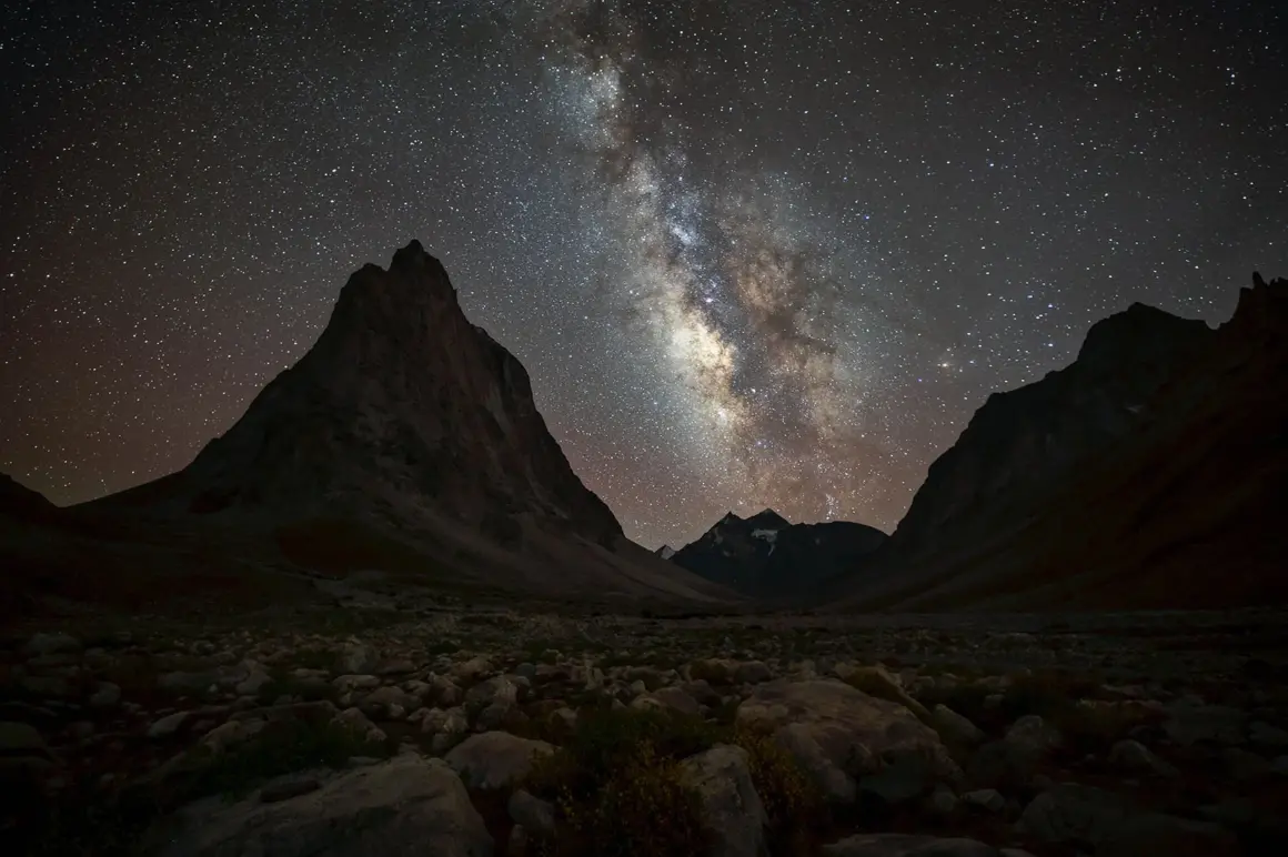 Ulusal Astrofotografi Yarışmasında Gök Görüntüleri Parlıyor 10 Winner Vidya Vasudevan Milky Way and the Mighty Mountain