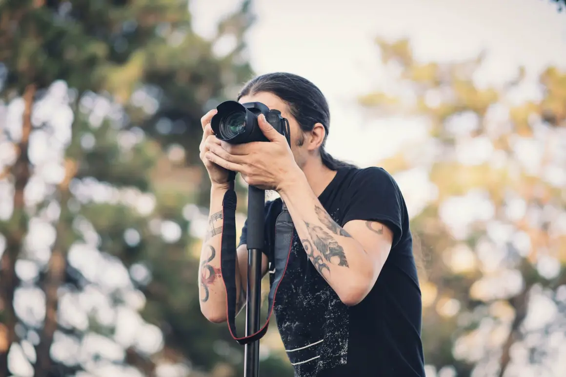 Artık Kimsenin Kullanmadığı Sevilen Fotoğraf Ekipmanları 3 monopod deposit photos