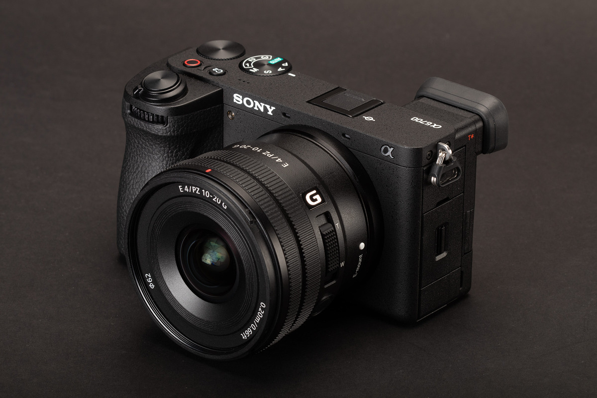 Sony a6700 aynasız APS-C fotoğraf makinesi
