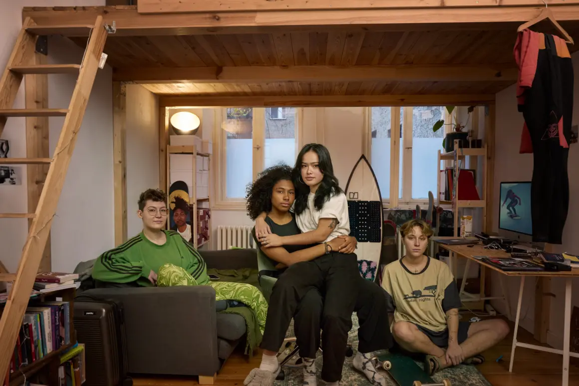 Annie Leibovitz'in IKEA 'Evde' Fotoğraf Serisine İlk Bakış 2 20230411 23B IK GER MARIA ARRECHEA SH01 S 064 CC sRGB