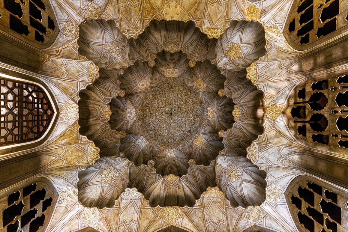 6 The Ceiling of Qeysarieh by Farshid Ahmadpour