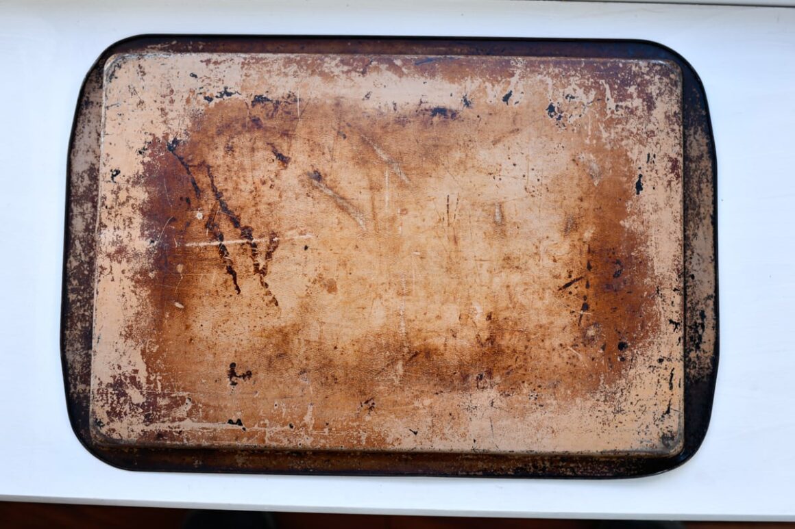 Doku Katmanlarını Oluşturmak ve Kullanmak İçin Tam Bir Kılavuz 8 Back of old baking tray texture
