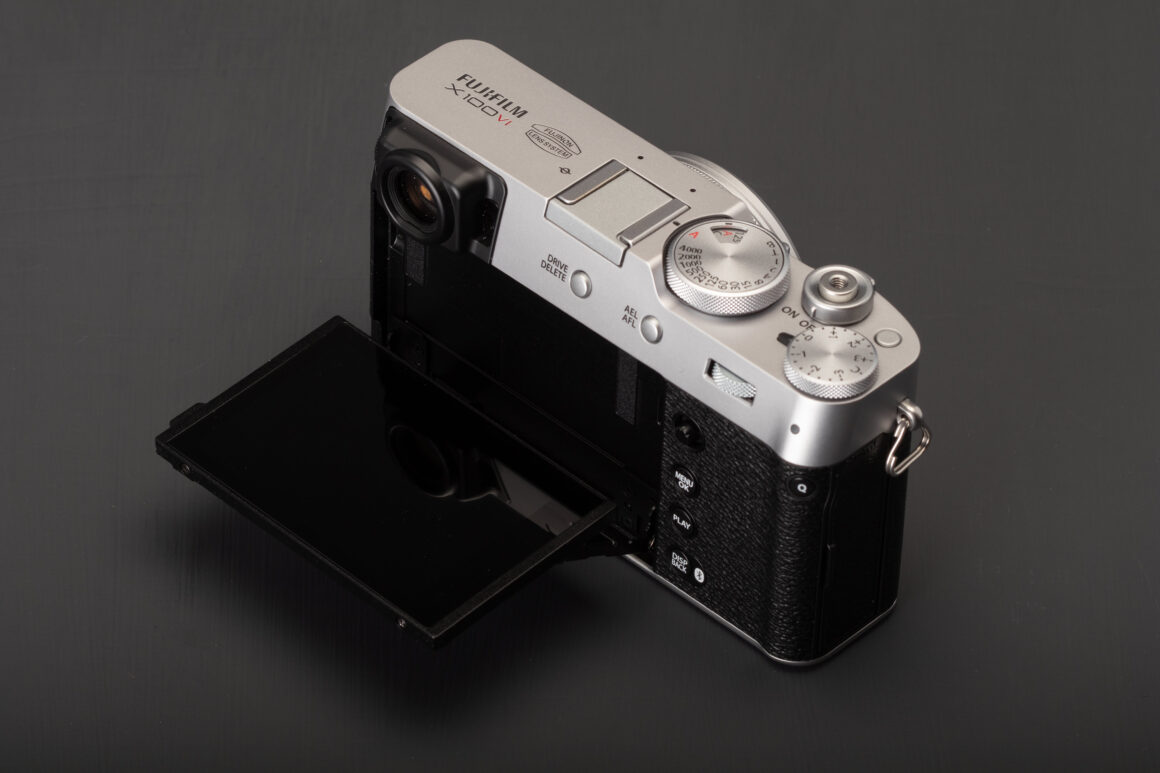 Fujifilm X100V karşılaştırması