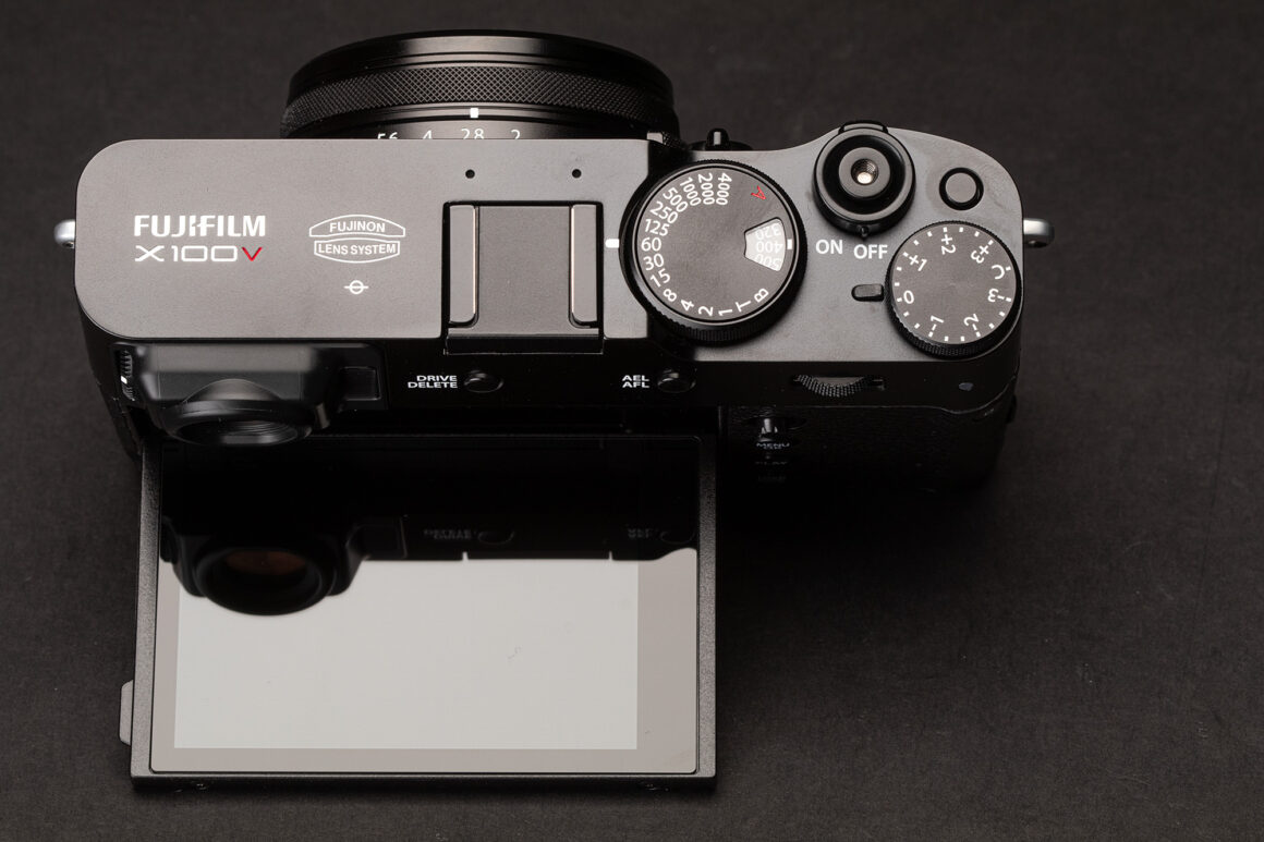 Fujifilm X100V