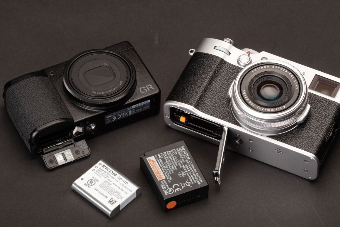 Ricoh GRIIIx vs Fujifilm X100V batteries