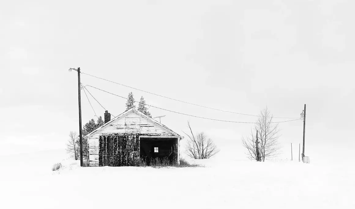 2024 Siyah Beyaz Minimalist Fotoğraf Ödülü 10 Mutual by Kris Schofield