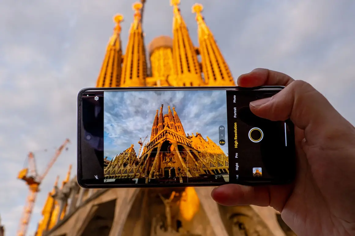 Vivo X100 Pro İncelemesi 3 Vivo X100 Pro taking photo