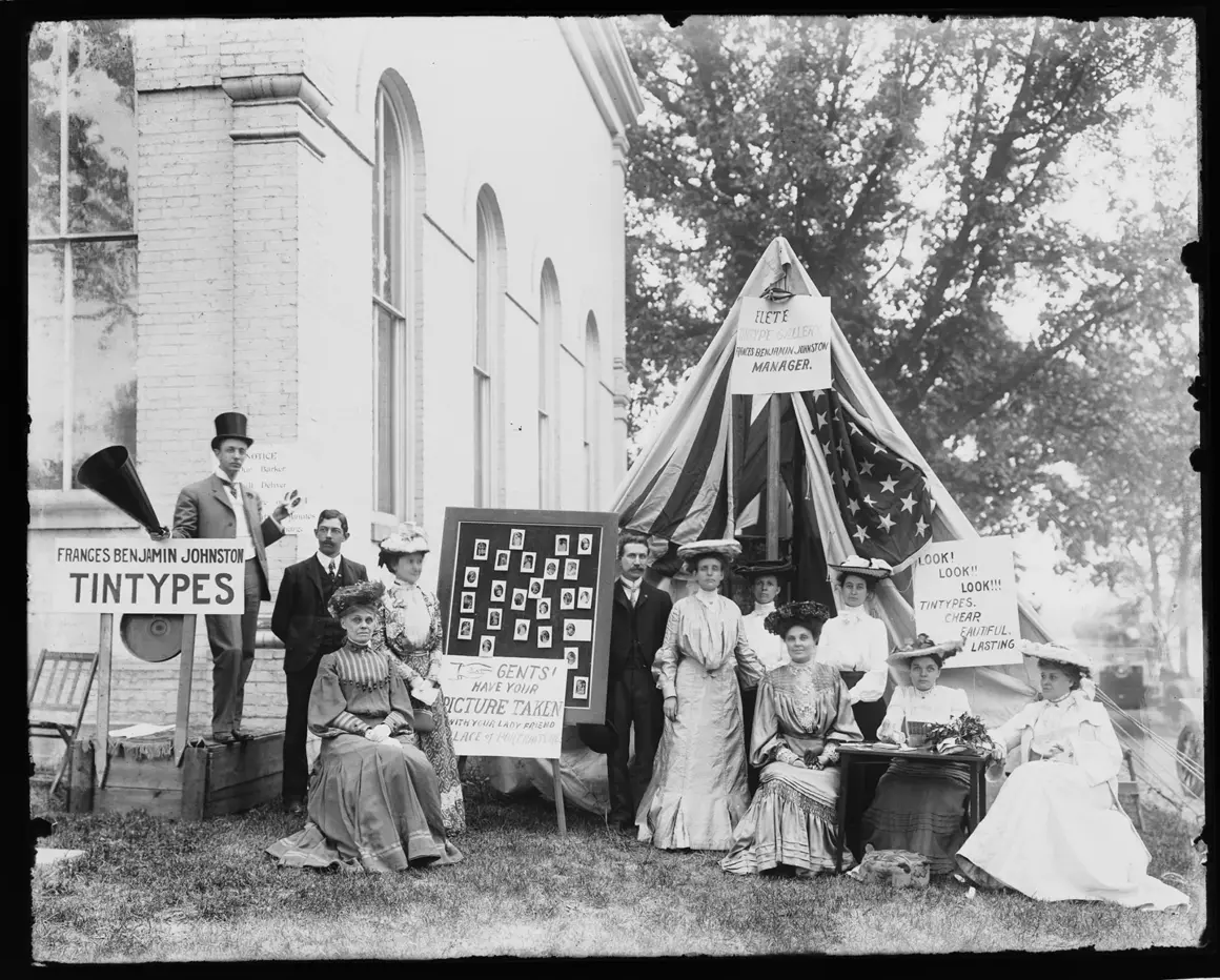 county fair tintype booth