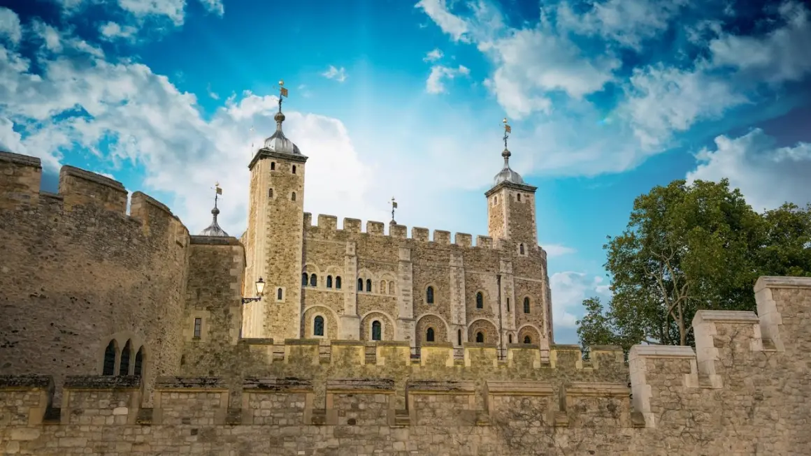 Fotoğraf çekmenin yasak olduğu 5 popüler turistik mekan 5 londra kalesi