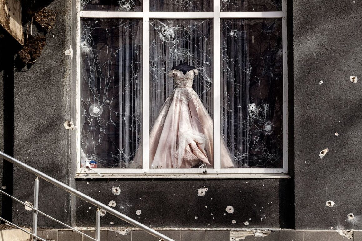 Foto Muhabiri Gabriele Micalizzi Savaşa Yakınlaşıyor ve Kişiselleşiyor 5 © Gabriele Micalizzi Broken Dreams 22 Donbas Ukarine 2022 Courtesy of 29 ARTS IN PROGRESS gallery RGB