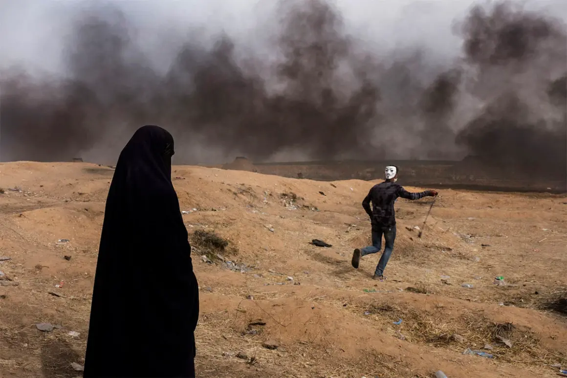 Foto Muhabiri Gabriele Micalizzi Savaşa Yakınlaşıyor ve Kişiselleşiyor 9 © Gabriele Micalizzi Mock Death March of Return Gaza 2018 Courtesy of 29 ARTS IN PROGRESS gallery