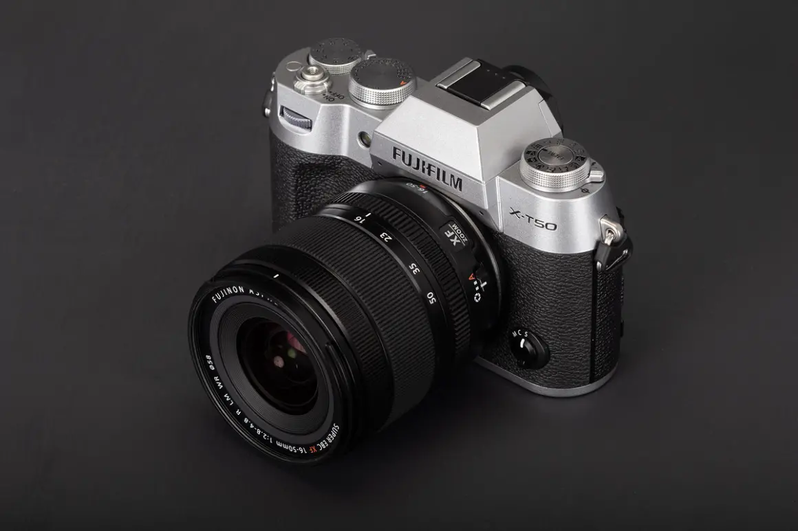 Seyahat için en iyi 7 kamera 2024 4 Fujifilm X T50 002