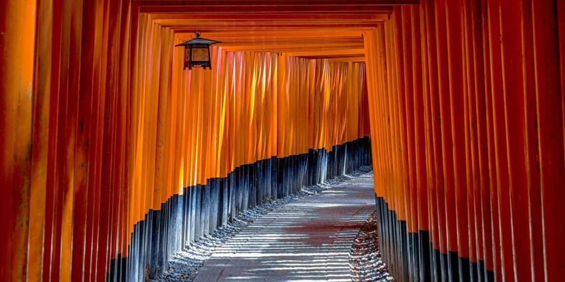 2024'te Ziyaret Edilmesi Gereken En İyi 10 Fotoğrafçılık Lokasyonu 3 Fushimi Inari Tapinagi