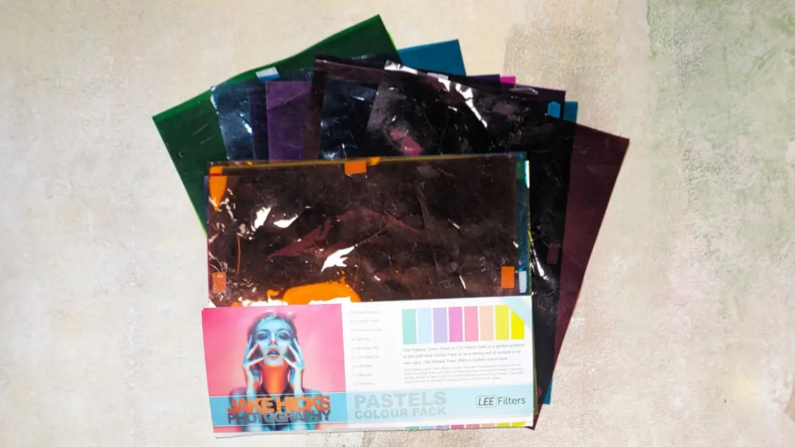 Newo Ikkin, çantasındaki gizli silahları ortaya çıkardı 6 Jake Hicks Gel Pack