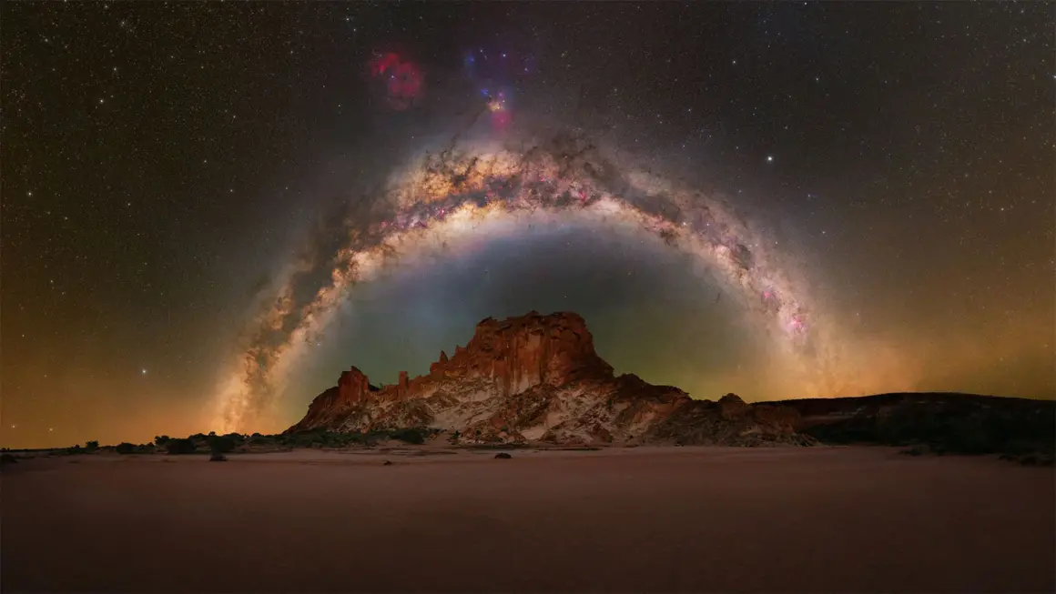 Yılın Samanyolu Fotoğrafçısı 2024'den 15 Güzel Fotoğraf 15 RAINBOW VALLEY – BAILLIE FARLEY
