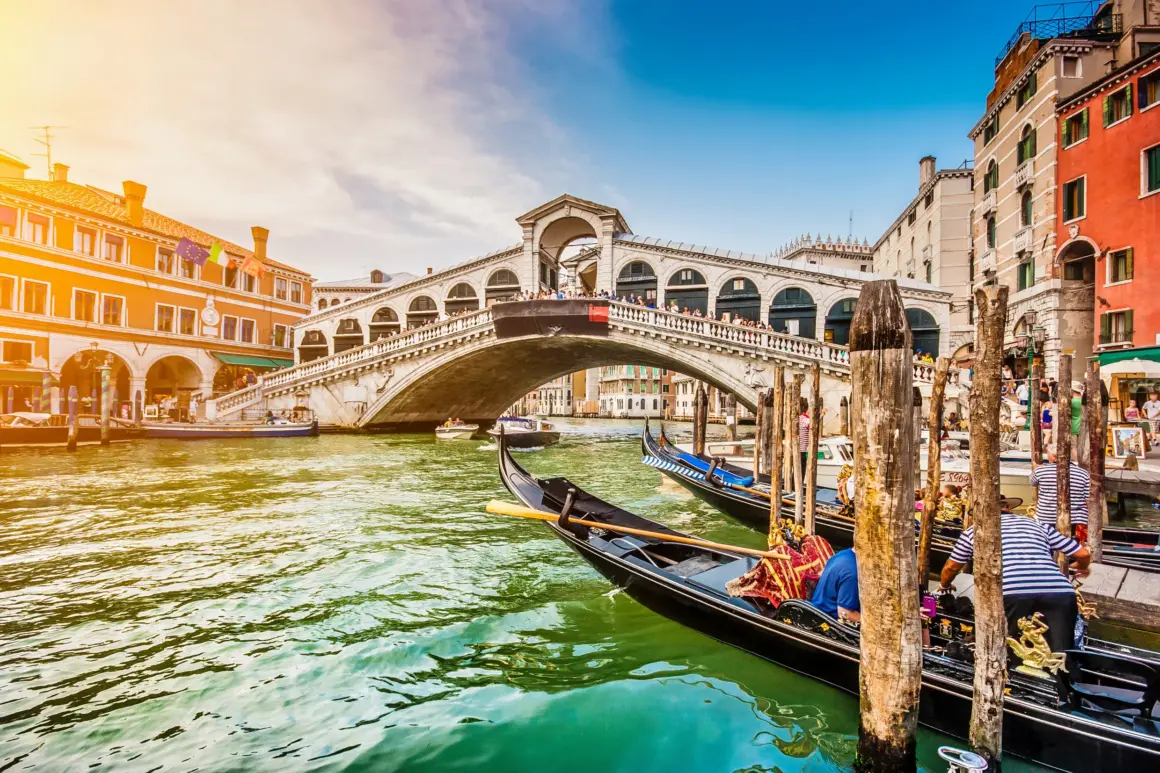 2024'te Ziyaret Edilmesi Gereken En İyi 10 Fotoğrafçılık Lokasyonu 27 Rialto