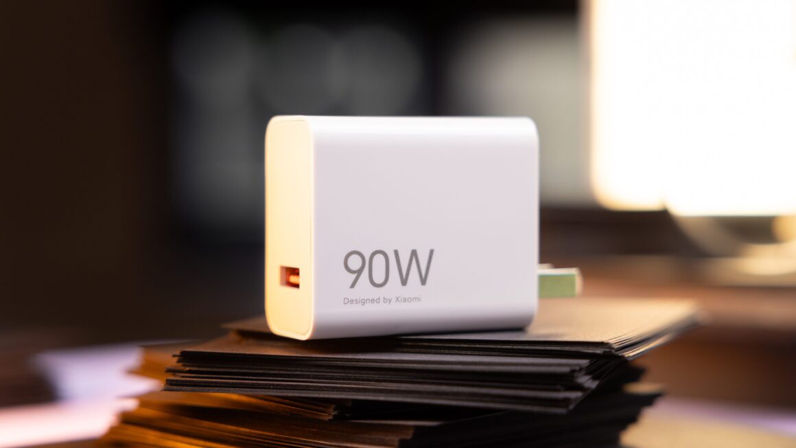 Xiaomi 14 Ultra vs Xiaomi 13 Ultra 118 Xiaomi 14 Charger
