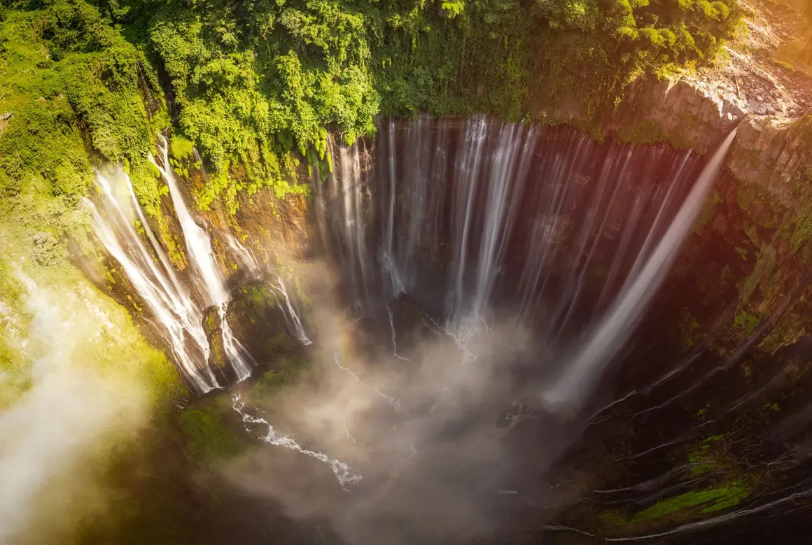 Daniel Haussmann : Wonderful Indonesia 17 DJI 20240512033746 0044 D HDR Pano Edit