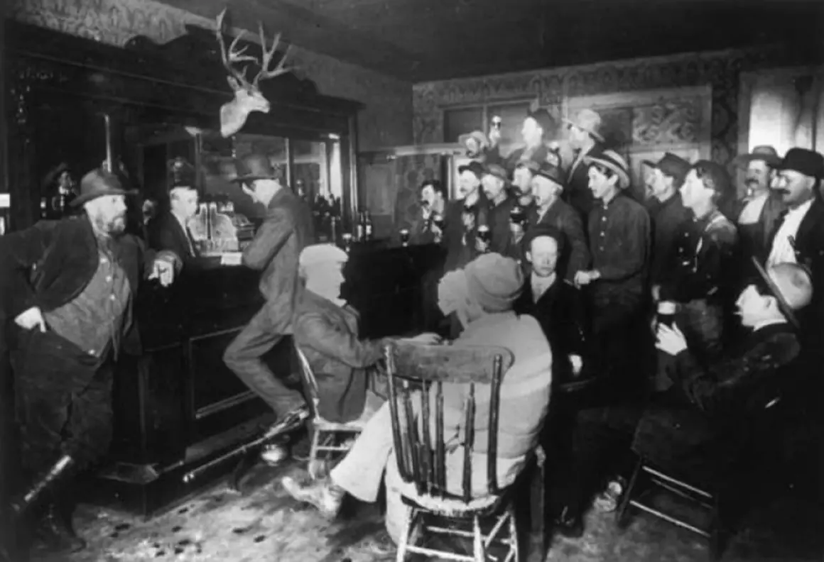Vahşi Batı'nın Salon Barlarında Hayat 11 Old Saloons Of The West12