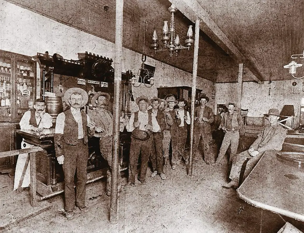 Vahşi Batı'nın Salon Barlarında Hayat 13 Old Saloons Of The West16