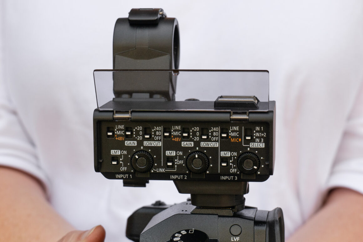 Panasonic GH7 ilk incelemesi 2 Panasonic Lumix XLR2 microphone adapter