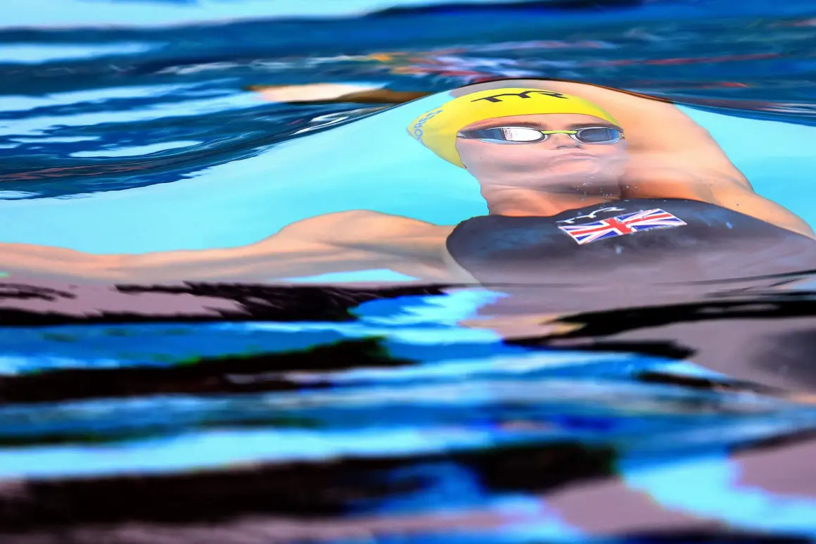 SUBMERGED min