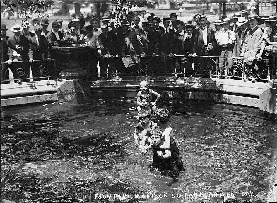 1911'den Fotoğraflar New York'un Ölümcül Sıcak Hava Dalgasıyla Mücadelesini Gösteriyor 5 1911den Fotograflar New Yorkun Olumcul Sicak Hava Dalgasiyla Mucadelesini Gosteriyor 004