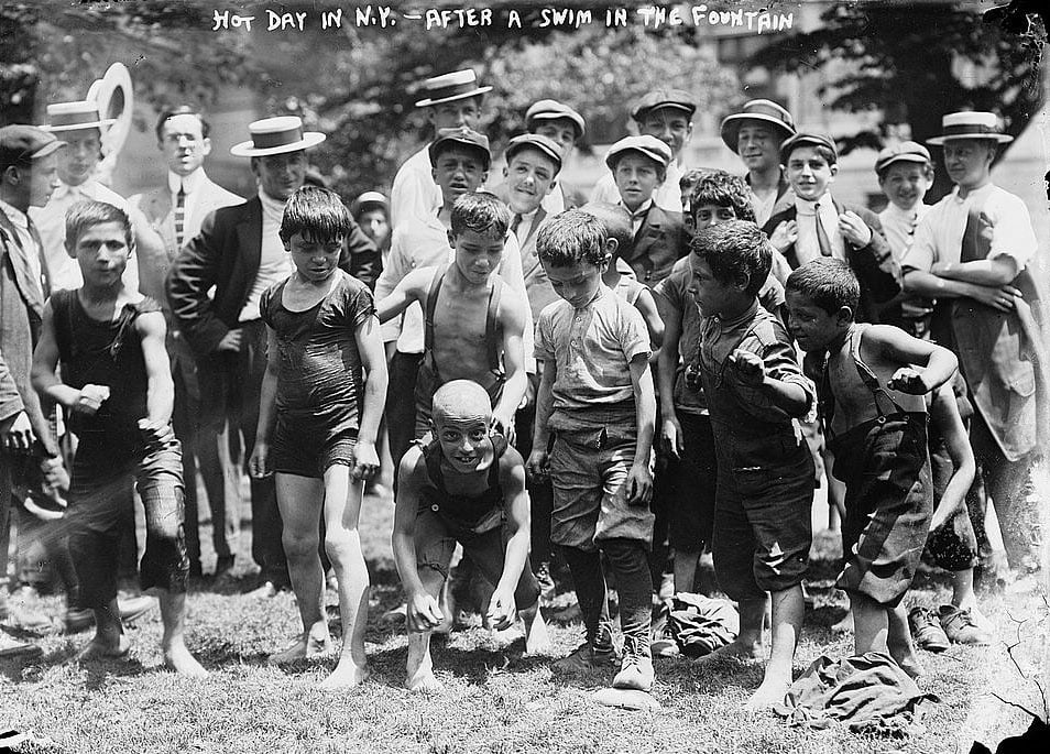 1911'den Fotoğraflar New York'un Ölümcül Sıcak Hava Dalgasıyla Mücadelesini Gösteriyor 8 1911den Fotograflar New Yorkun Olumcul Sicak Hava Dalgasiyla Mucadelesini Gosteriyor 007
