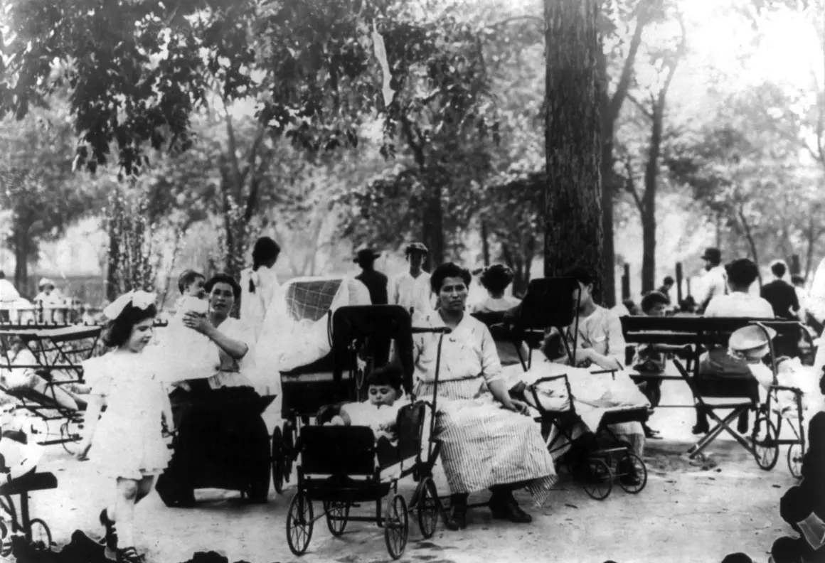 1911'den Fotoğraflar New York'un Ölümcül Sıcak Hava Dalgasıyla Mücadelesini Gösteriyor 15 1911den Fotograflar New Yorkun Olumcul Sicak Hava Dalgasiyla Mucadelesini Gosteriyor 013