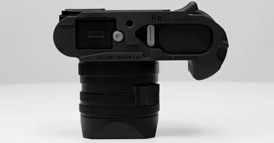 Bir Fotoğrafçı ve Mimar Dünyanın En İyi Kamera Tutma Yerini Oluşturmak İçin Bir Yılı Nasıl Harcadı? 9 Helyum He3 Leica Q3 Grip 002