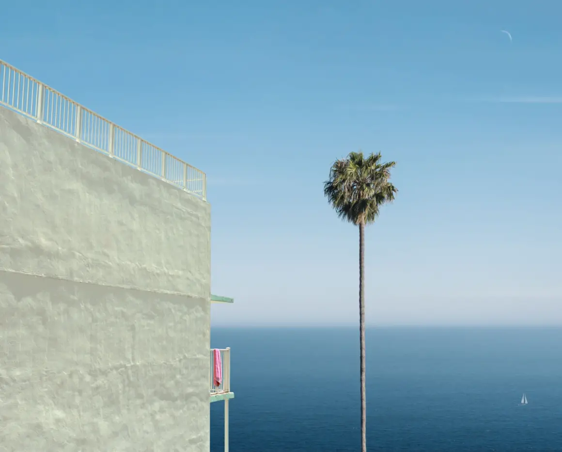 George Byrne : Synthetica 22 Pink Towel Malibu 2024