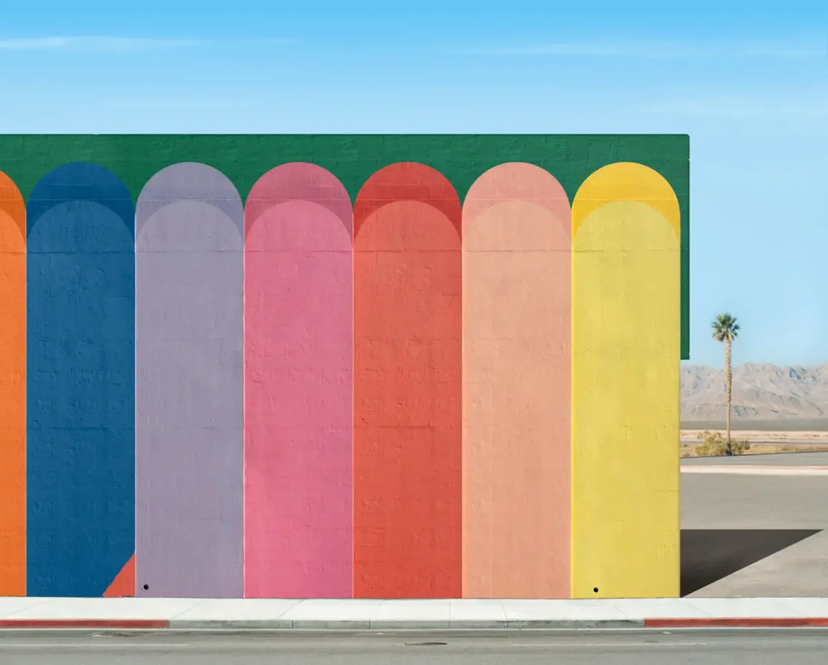 George Byrne : Synthetica 8 Rainbow Wall 2024