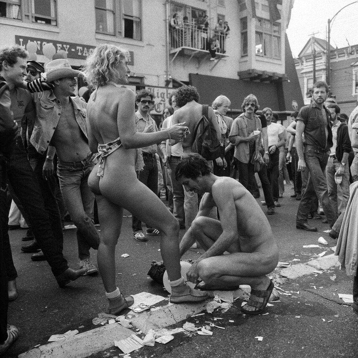 Meryl Meisler'in Eğlenceli Fotoğrafları 8 Meryl Meisler Street Walker 12 of 191979 08 CA SF CastroStFair nude w Boots 1500px