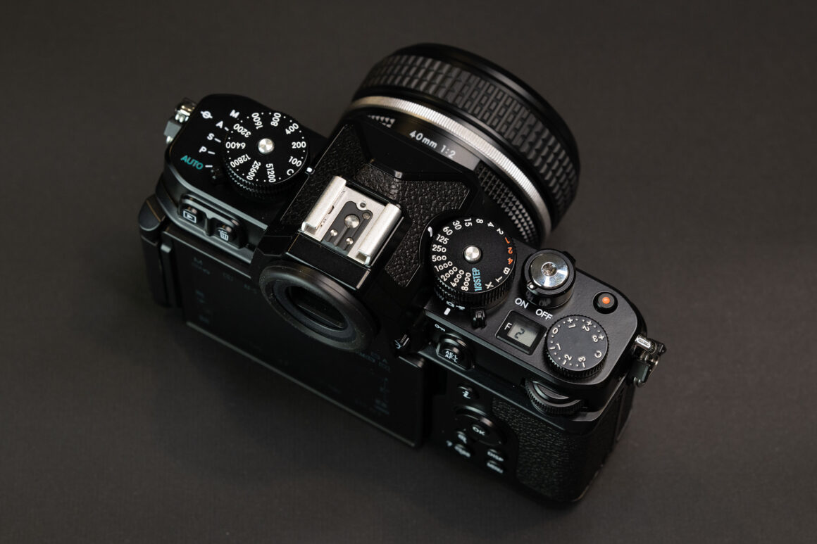 Nikon Z6 III ve Nikon Zf 2 Nikon Zf top down