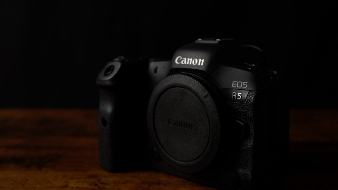 Fotoğrafçılar İçin En İyi Kameralar 2024 13 Best Cameras For Photographers R5