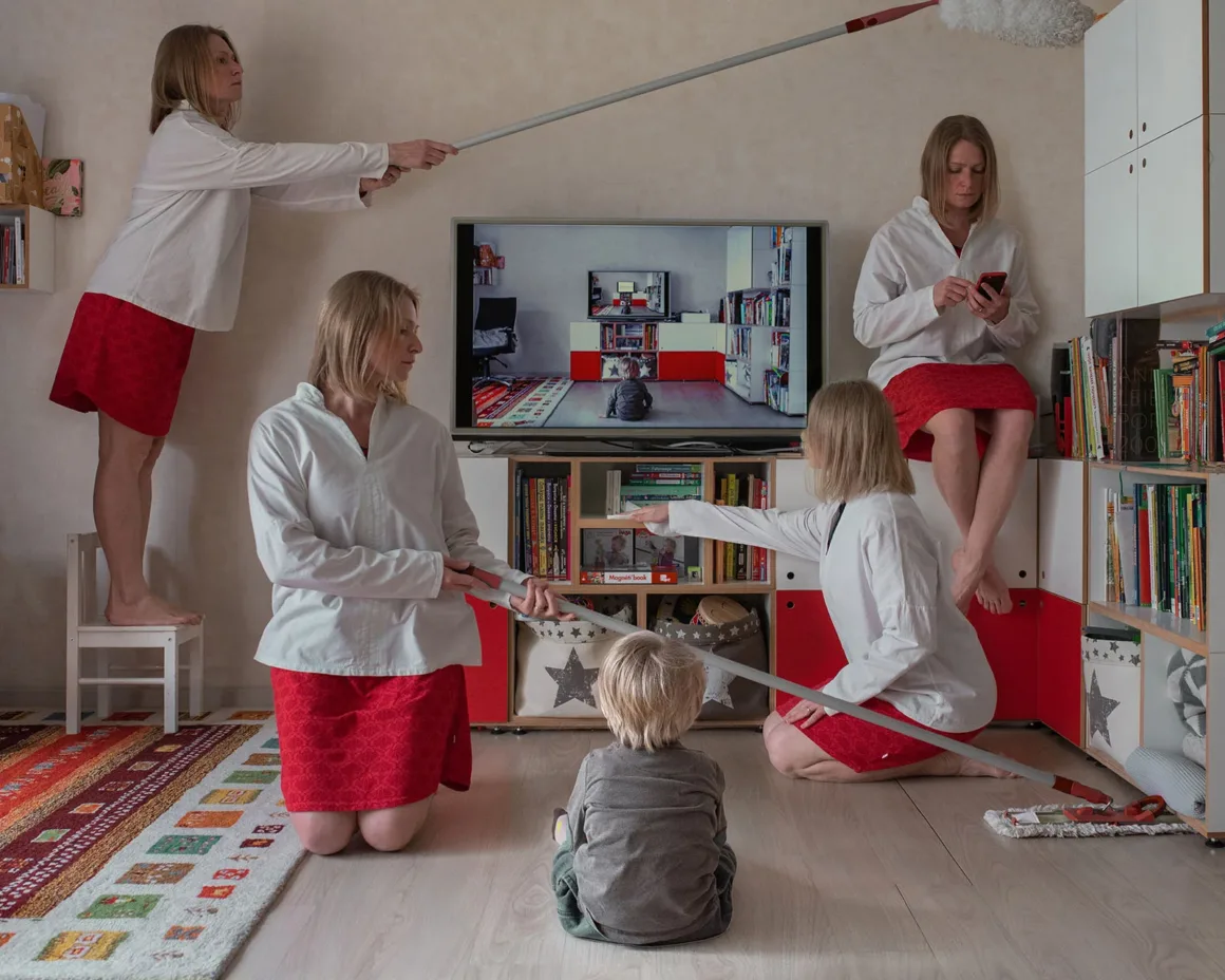 2024 Feature Shoot Emerging Photography Awards 25 Olga Steinepreis 03 4x5