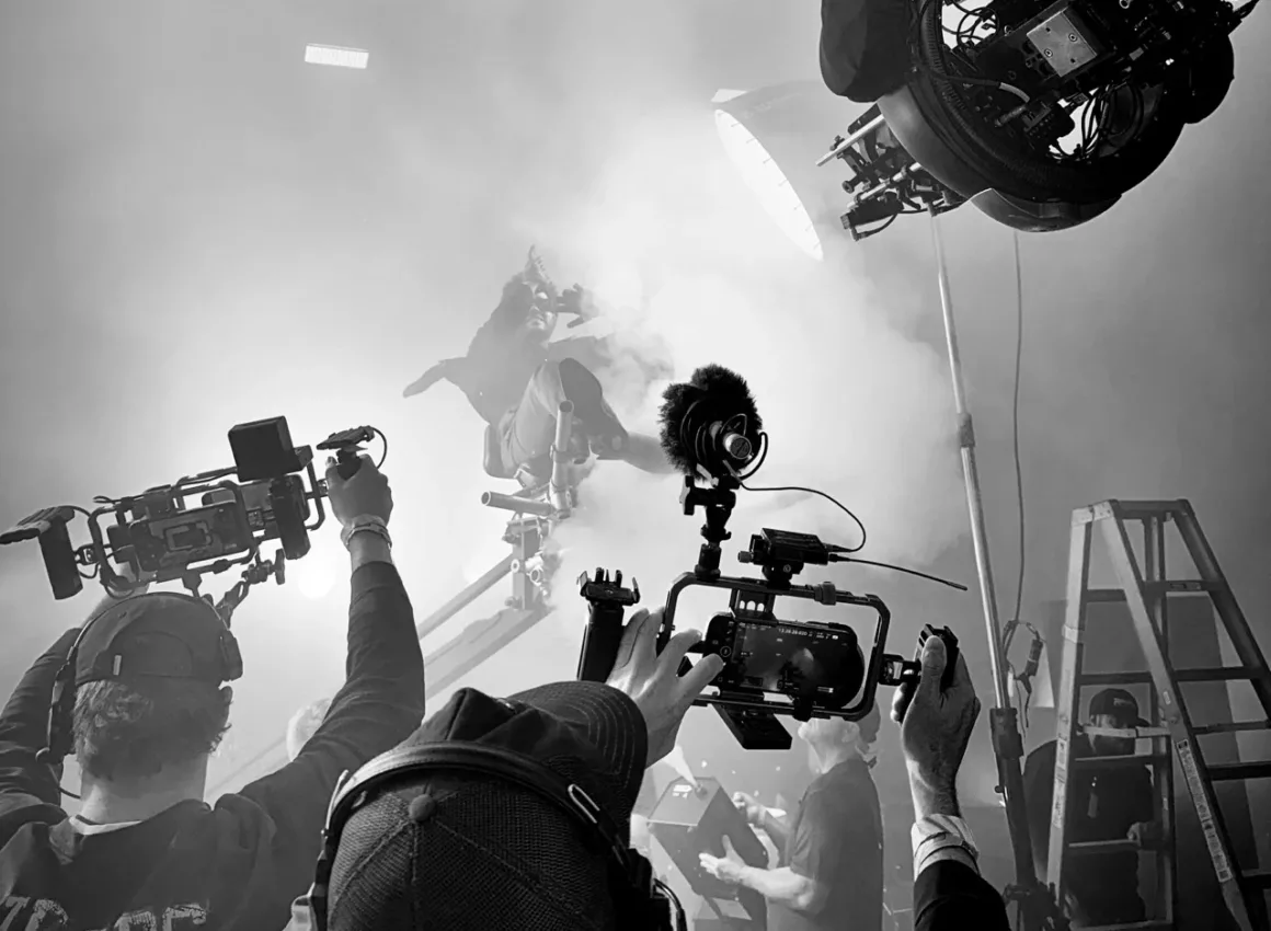 The Weeknd'in Müzik Videosu iPhone 16 Pro ile Çekildi 5 Shot on iPhone 16 Pro BTS The Weeknd 2