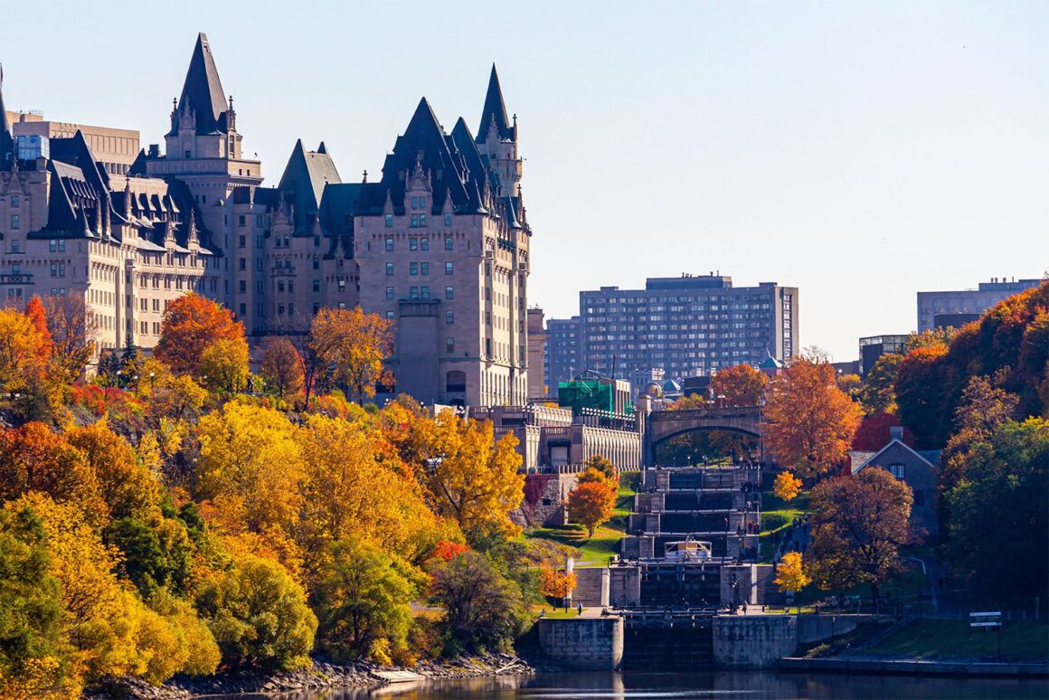 Kanada'da Çalınan Simgesel Churchill Portresi İtalya'da Bulundu 3 fairmont chateau laurier