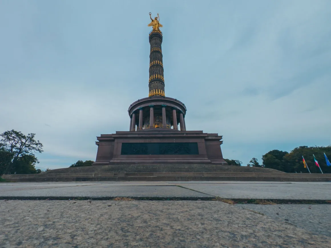 Google Pixel 9 Pro Fold İncelemesi 9 Pixel 9 Pro Fold photo RAW Lightroom edit