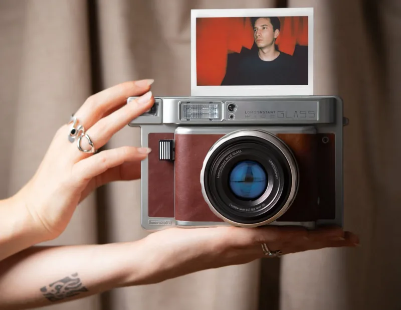 lomo instant wide glass handheld ejecting