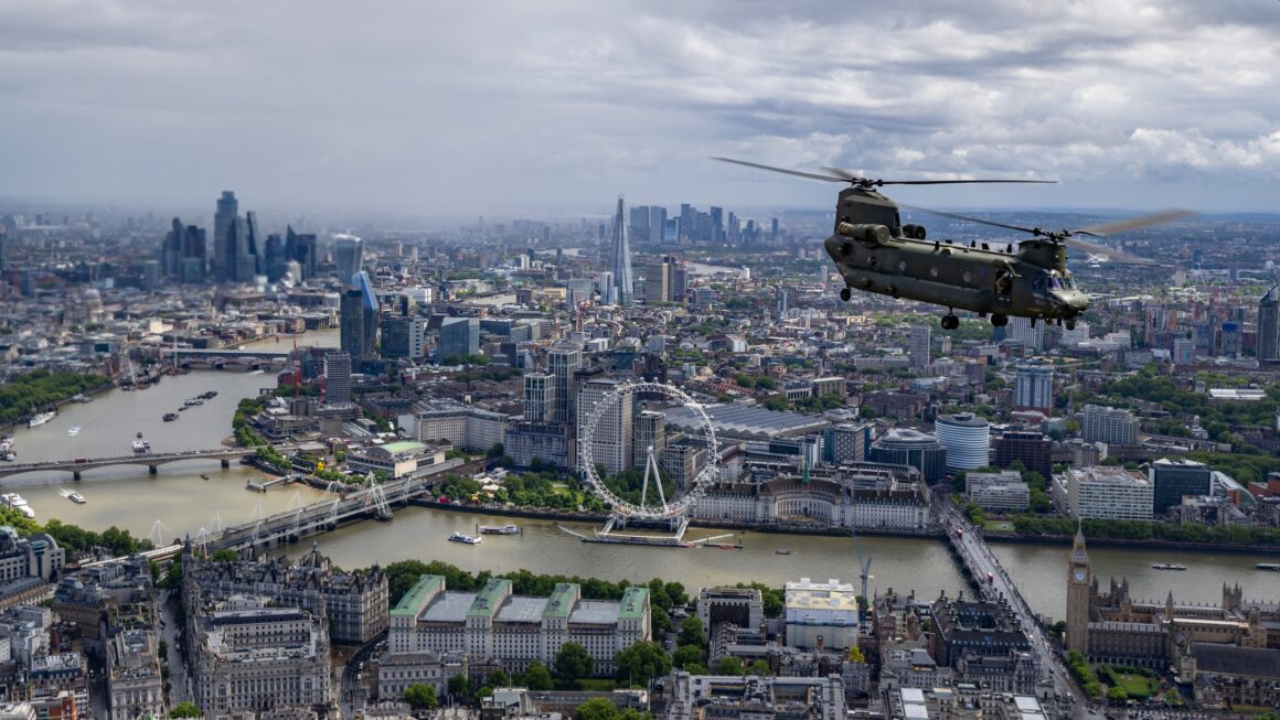 Royal Air Force Fotoğraf Yarışması'nın kazanan fotoğrafları 2 3rd CAT E RAF Feature Landmarks AS2 Coulston