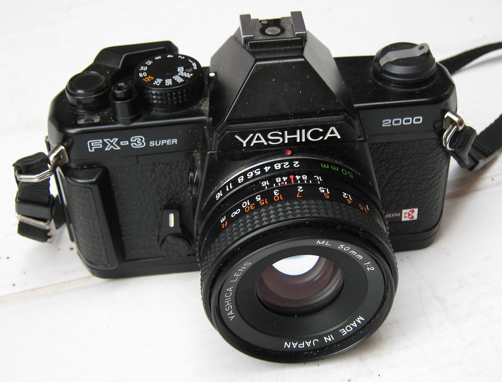 2024 Yılının En İyi Uygun Fiyatlı 35 mm Film Kameraları 7 yashica fx 3 super