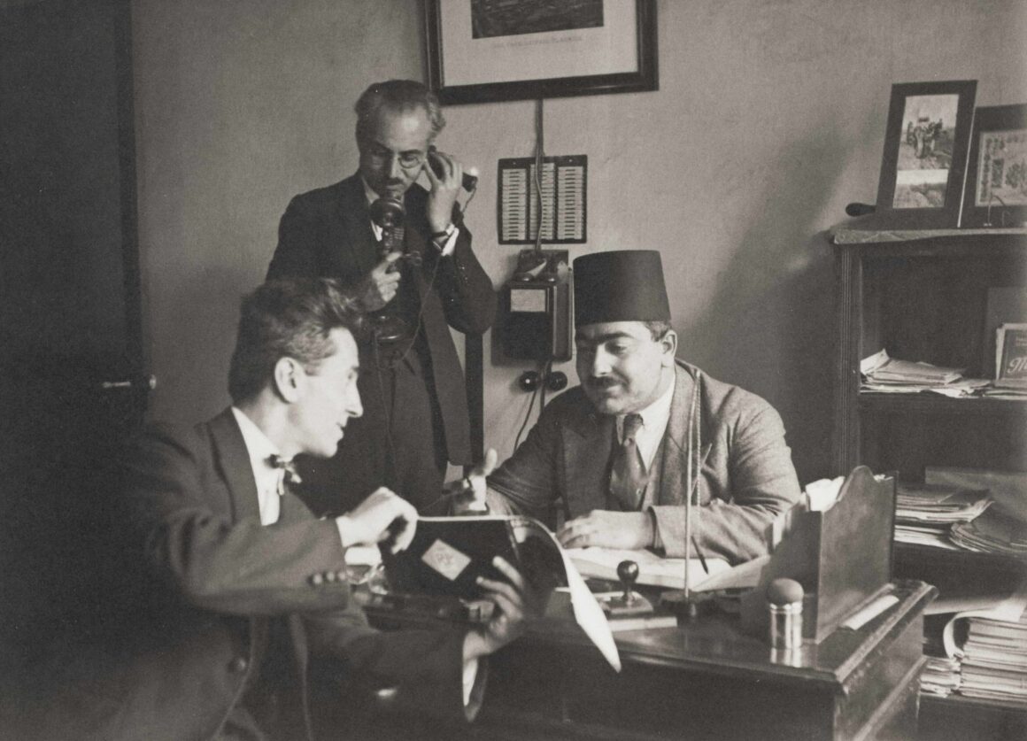 Fotoğrafçı Avni Lifij 4 Avni Lifij I╠csimsiz Platinum Palladium Print 15.30 x 21.50 cm min