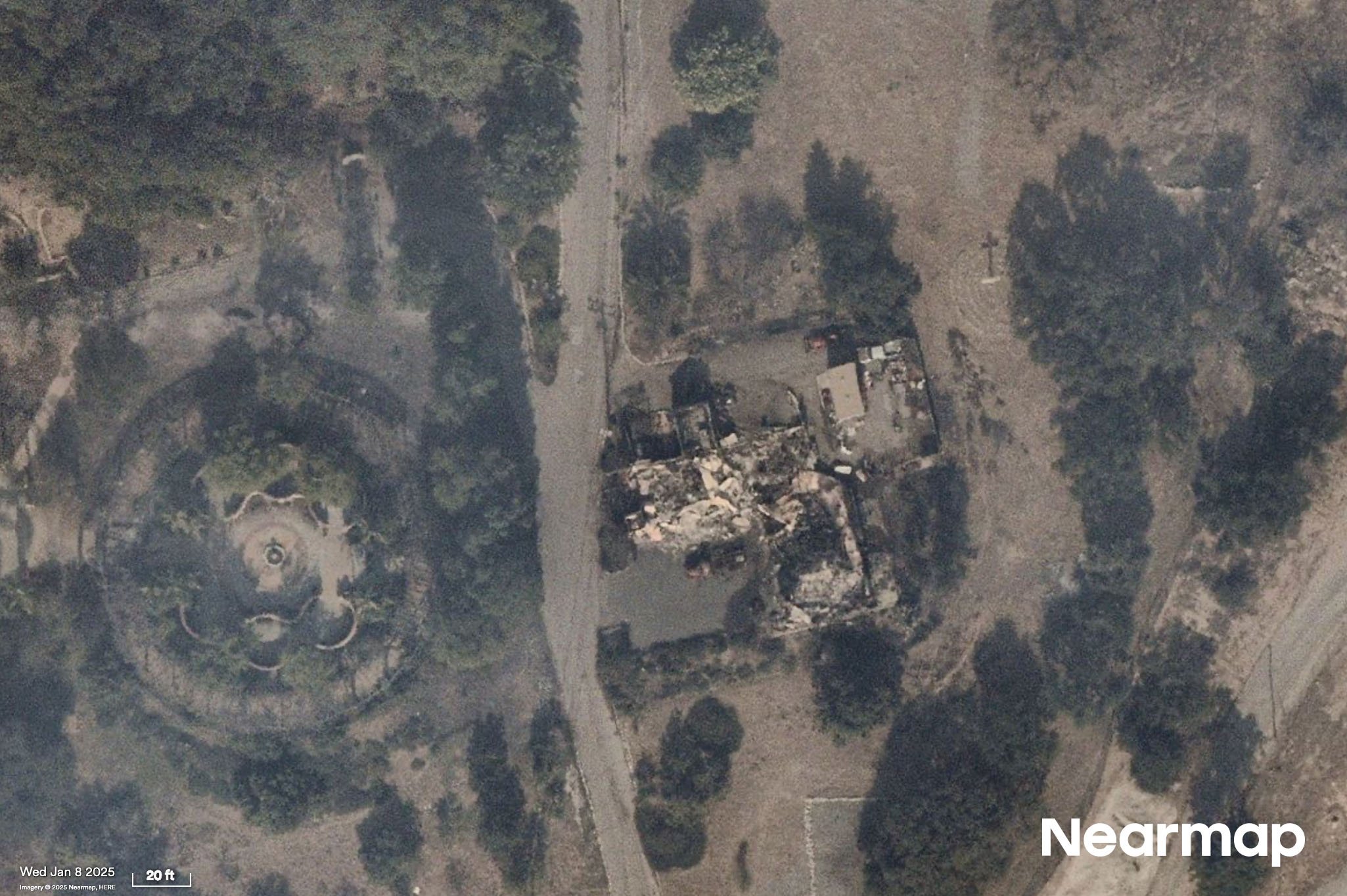 Los Angeles'taki yangının yol açtığı hasarlar 7 Jan 8 After 700 N Sunnyside Ave Sierra Madre