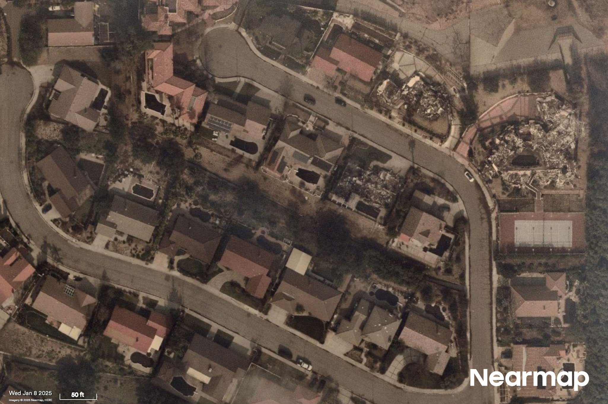 Los Angeles'taki yangının yol açtığı hasarlar 3 Jan 8After 4101 Park Vista Dr Pasadena